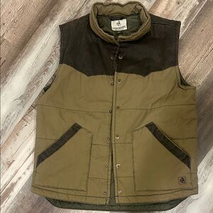 Legendary Whitetails Men's Two-Tone Green Vest